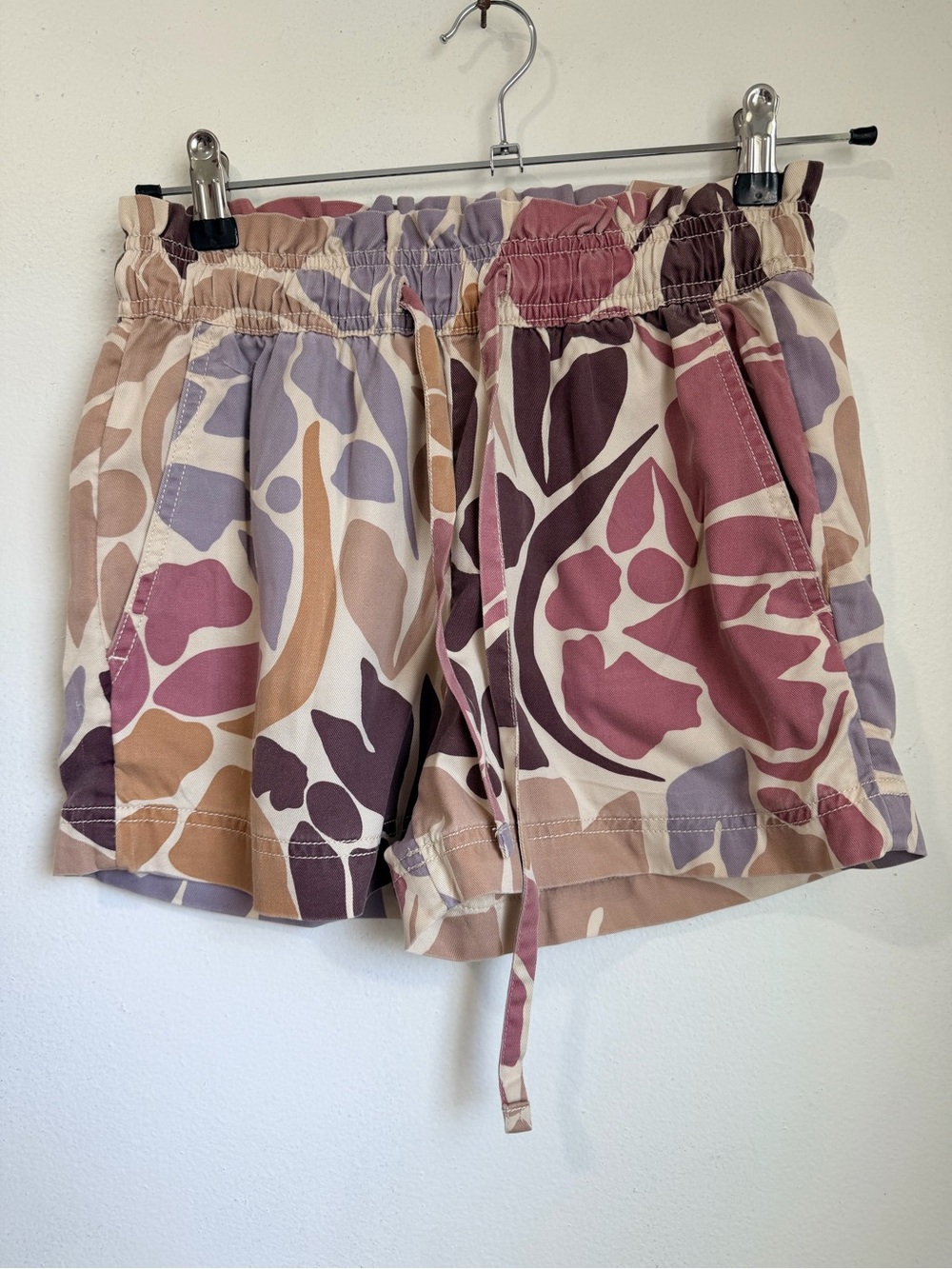 Top size Small and Shorts size XS - Picture 2 of 12